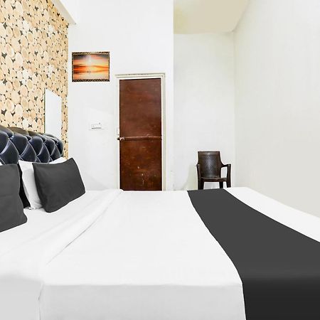 Hotel O Royal Galaxy كوتا المظهر الخارجي الصورة