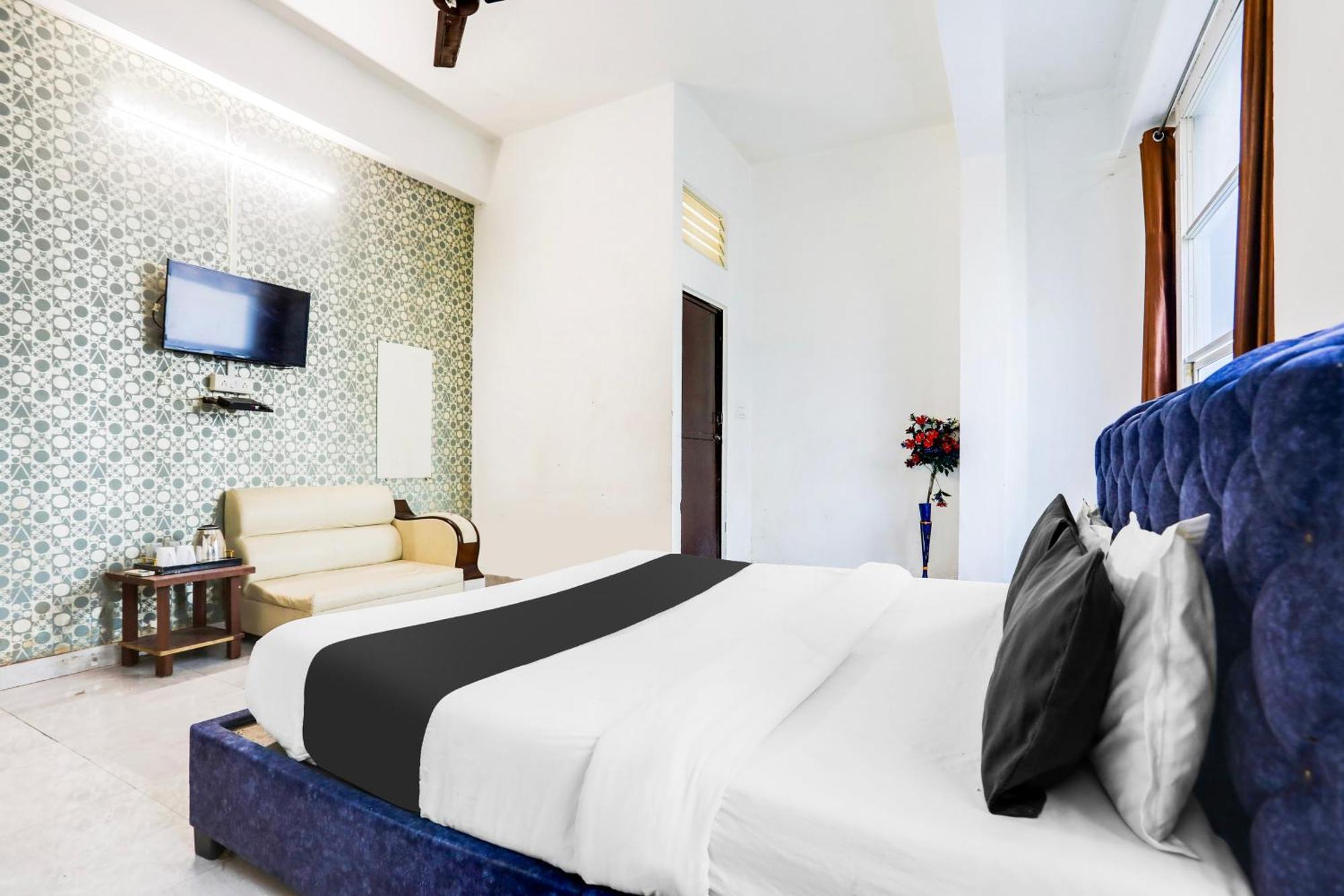 Hotel O Royal Galaxy كوتا المظهر الخارجي الصورة
