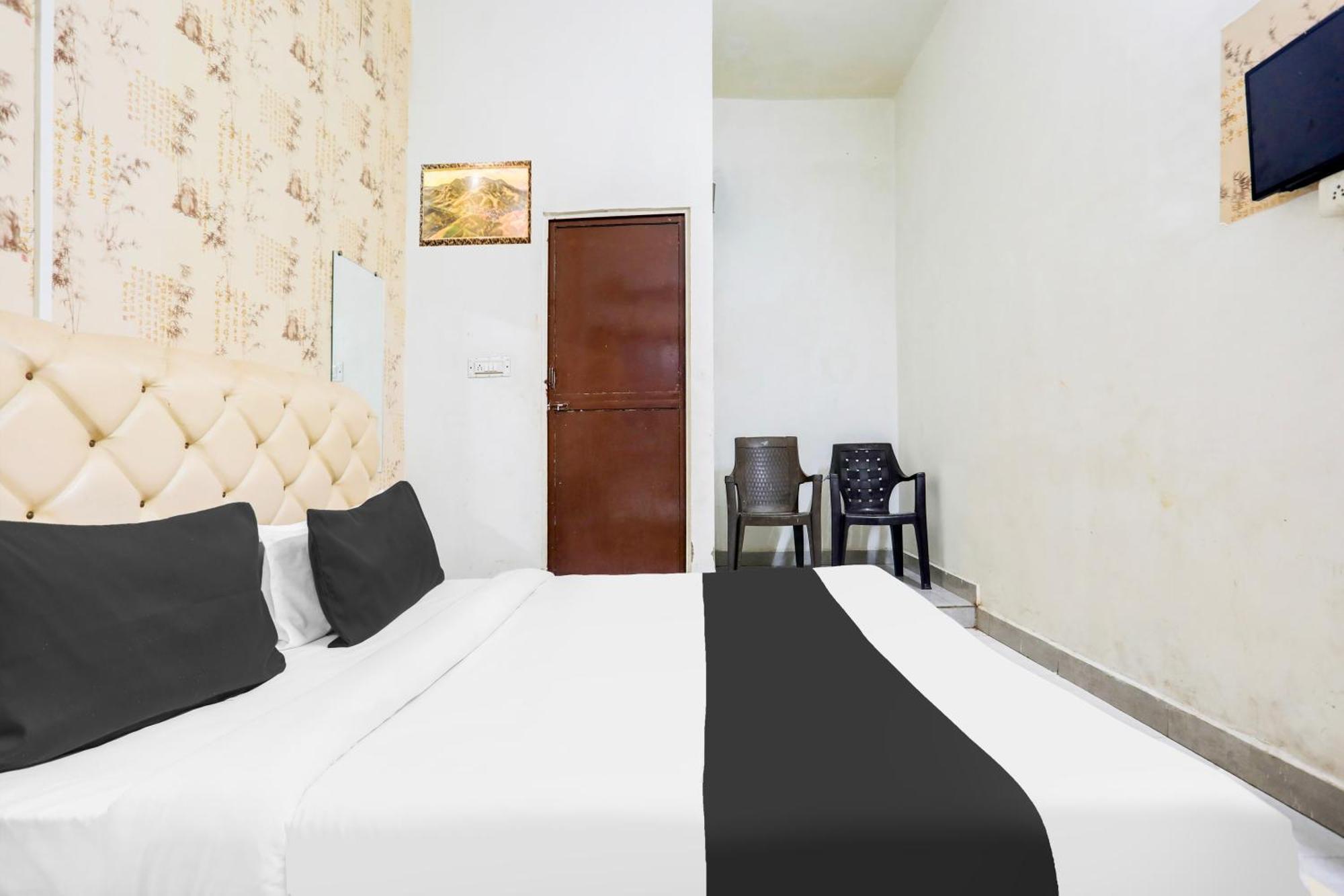 Hotel O Royal Galaxy كوتا المظهر الخارجي الصورة