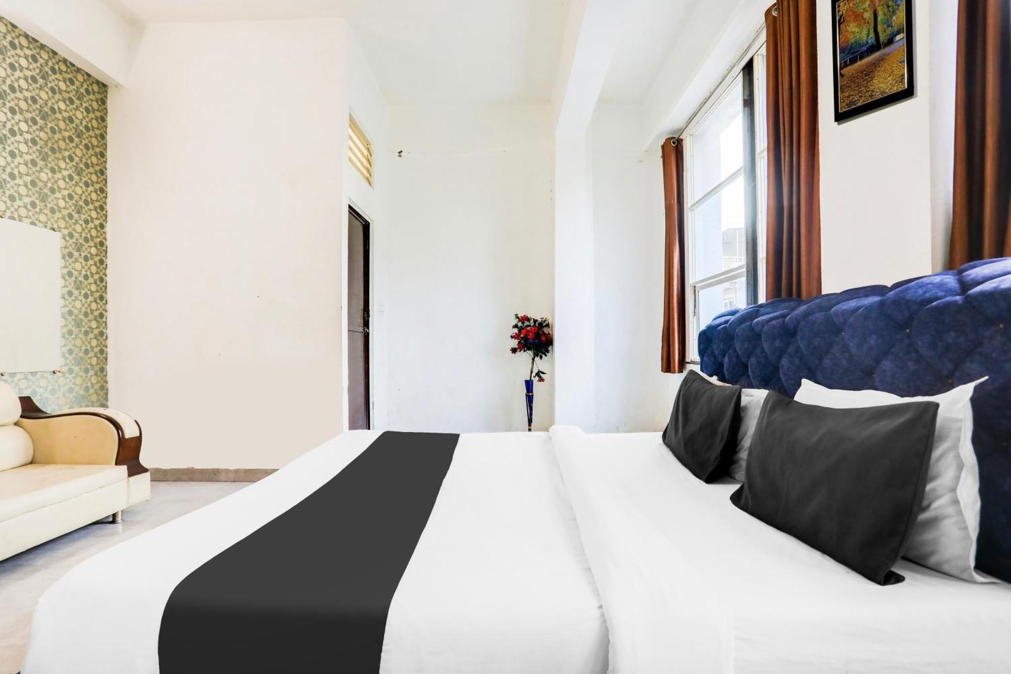 Hotel O Royal Galaxy كوتا المظهر الخارجي الصورة