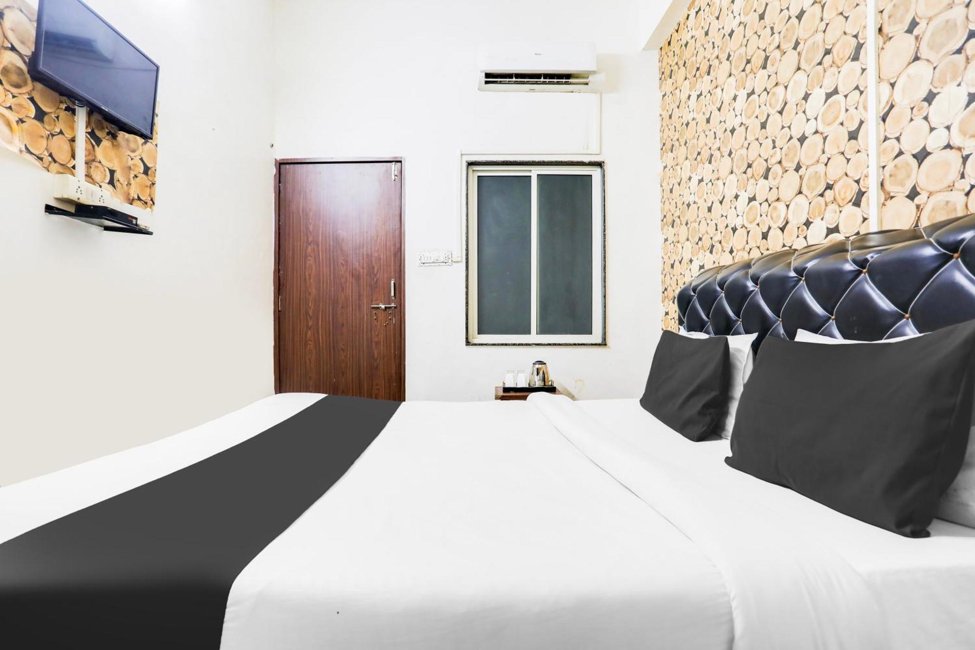 Hotel O Royal Galaxy كوتا المظهر الخارجي الصورة