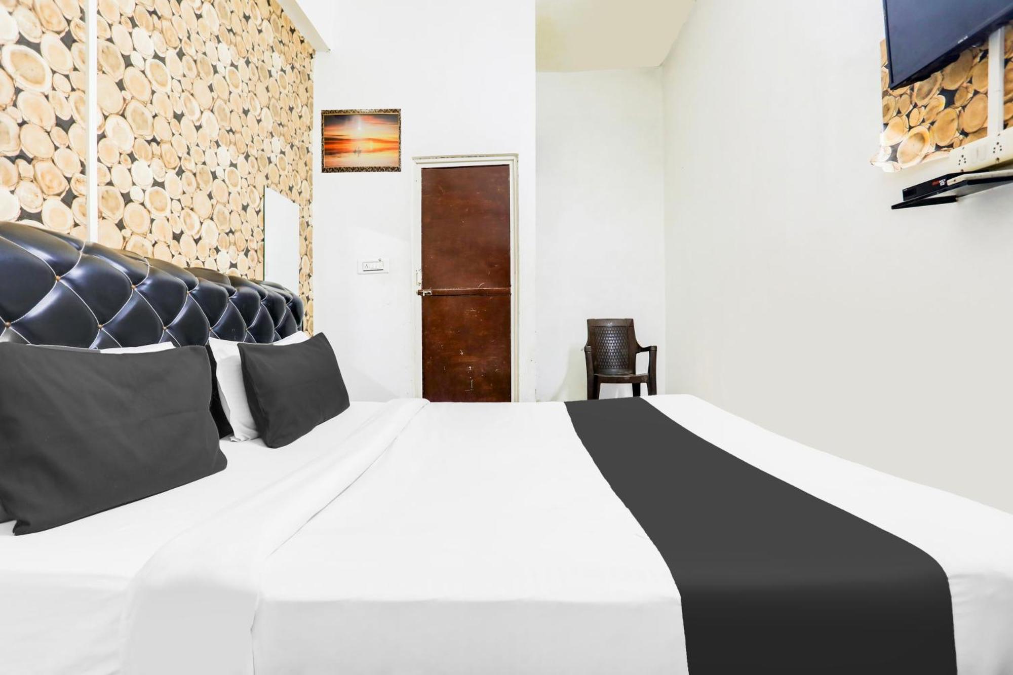 Hotel O Royal Galaxy كوتا المظهر الخارجي الصورة