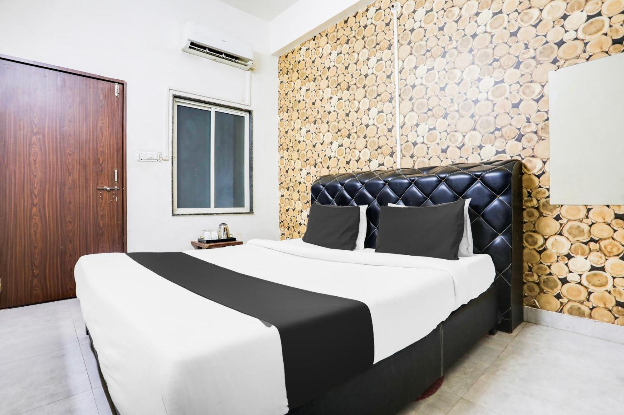 Hotel O Royal Galaxy كوتا المظهر الخارجي الصورة
