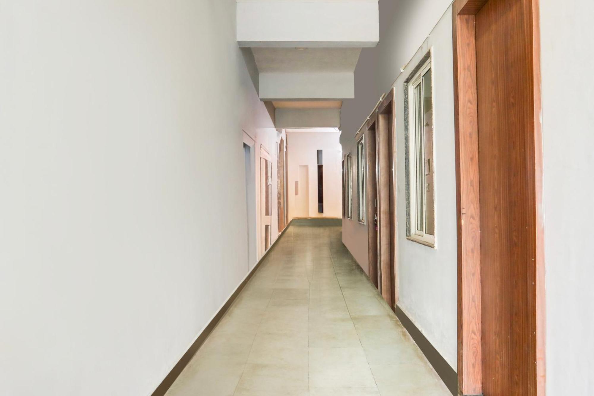 Hotel O Royal Galaxy كوتا المظهر الخارجي الصورة