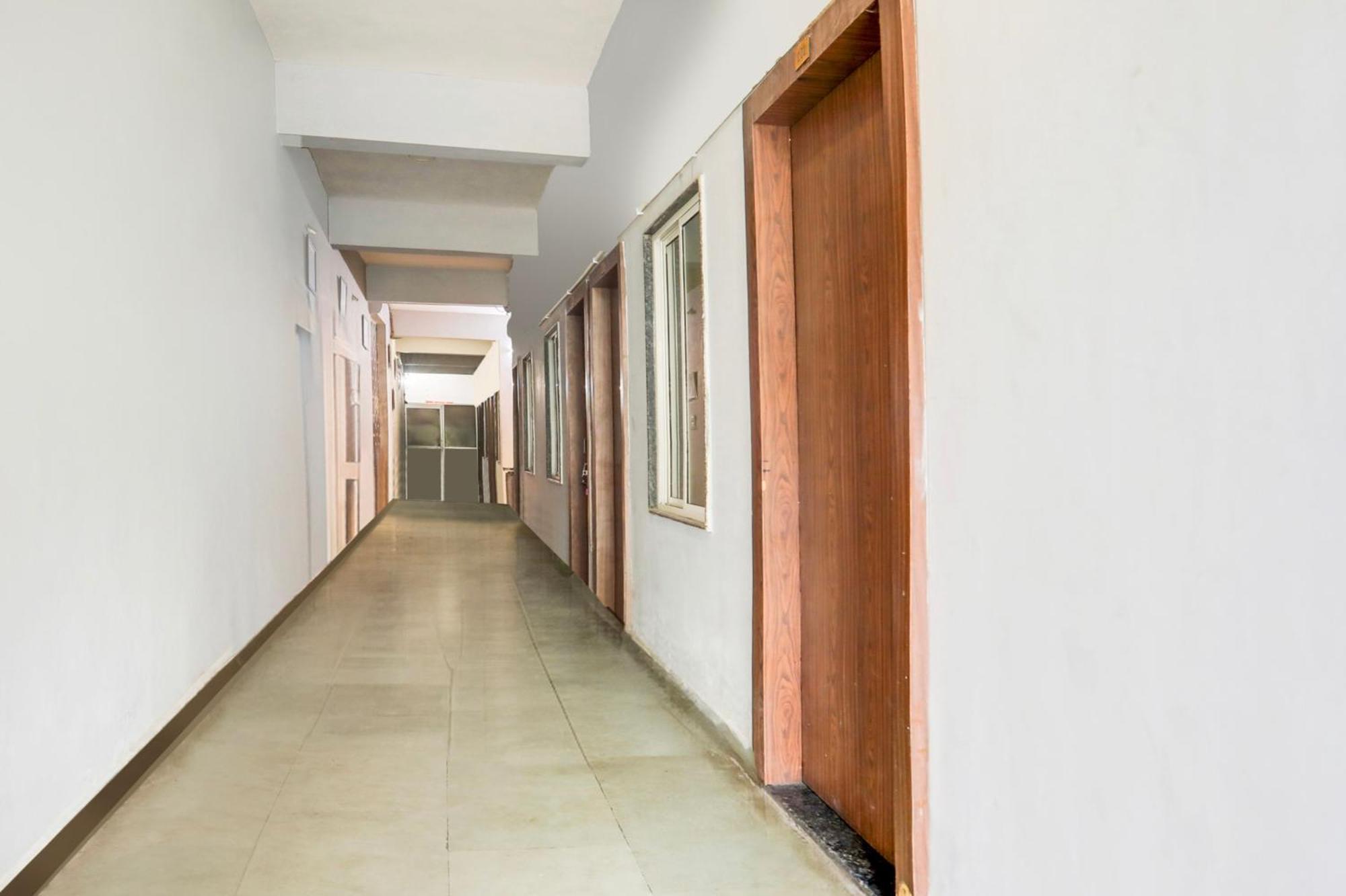 Hotel O Royal Galaxy كوتا المظهر الخارجي الصورة